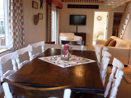 Dining Table - Plum Island Beach House Rental